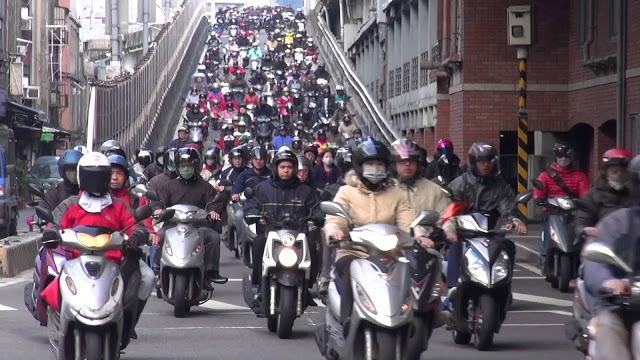 Mua xe máy và thi bằng lái xe máy bên Đài Loan như thế nào? 