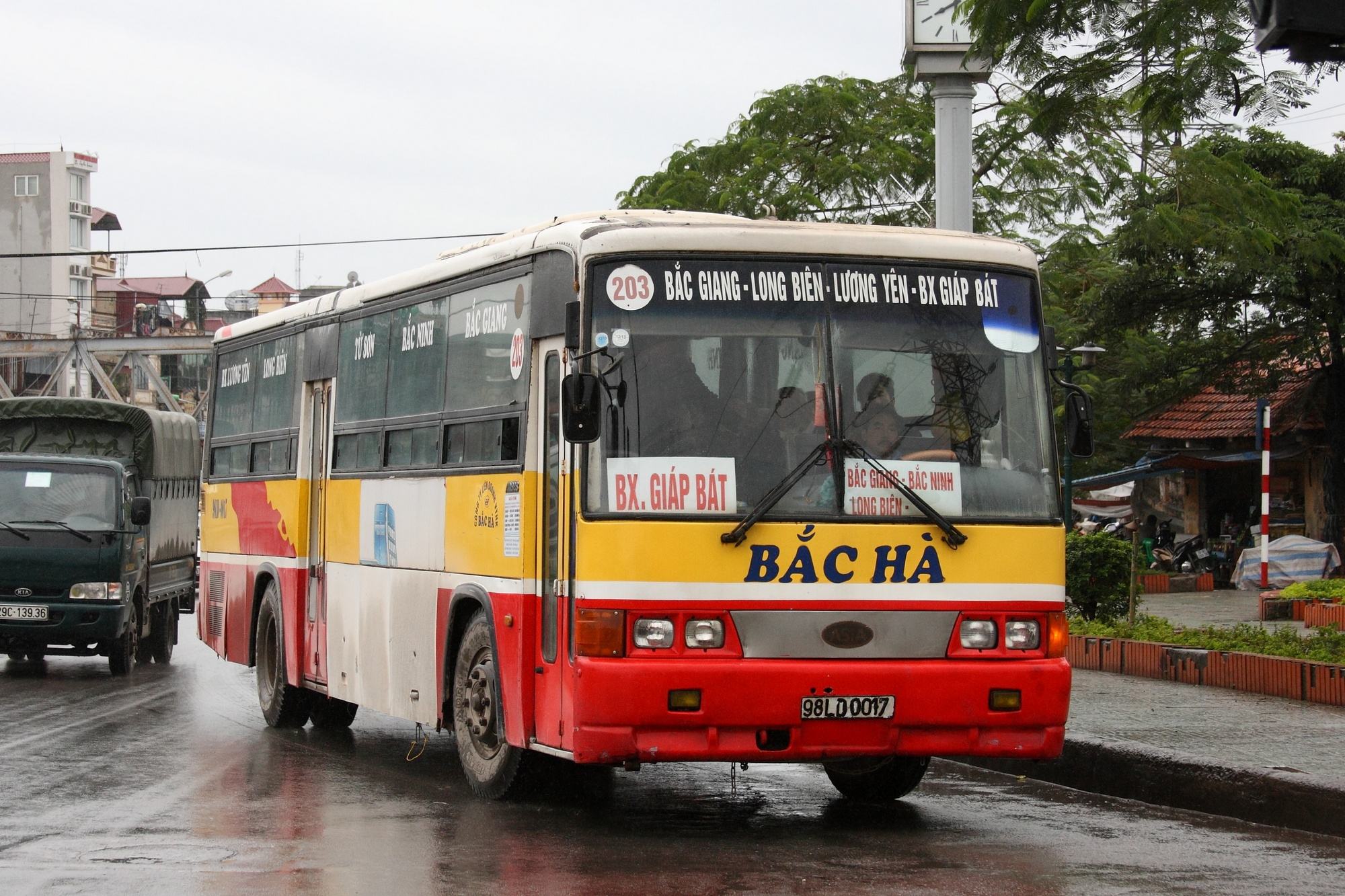 Danh sách các tuyến xe bus tới các đại học, cao đẳng tại Hà Nội