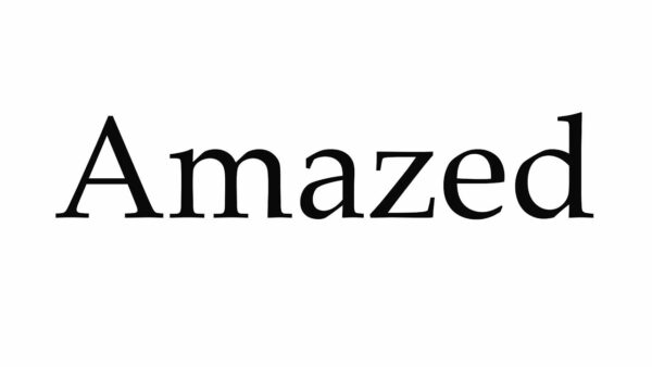 Amazed đi với giới từ gì? "amazed at" hay "amazed by"?