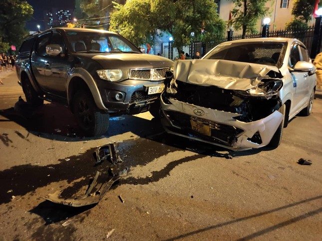 Tài xế Hyundai Santa Fe gây tai nạn liên hoàn: Án phạt sẽ ra sao?