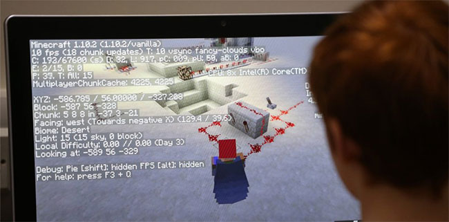 Minecraft có thể giúp trẻ học viết code